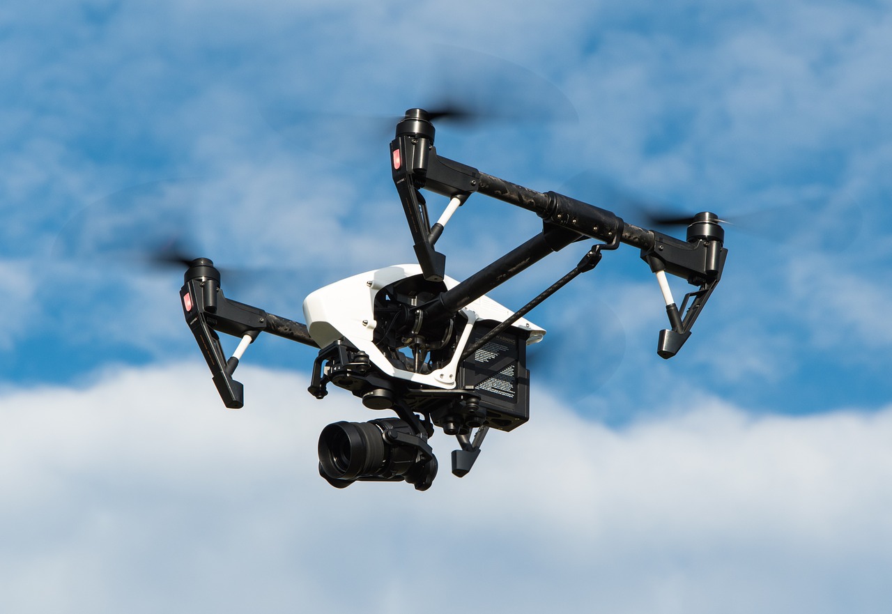 Un humain attaqué par un drone autonome