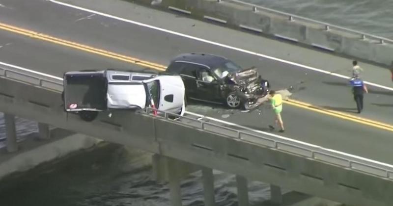 Un héros sauve de la noyade une fillette tombée d'un pont ! (vidéo)
