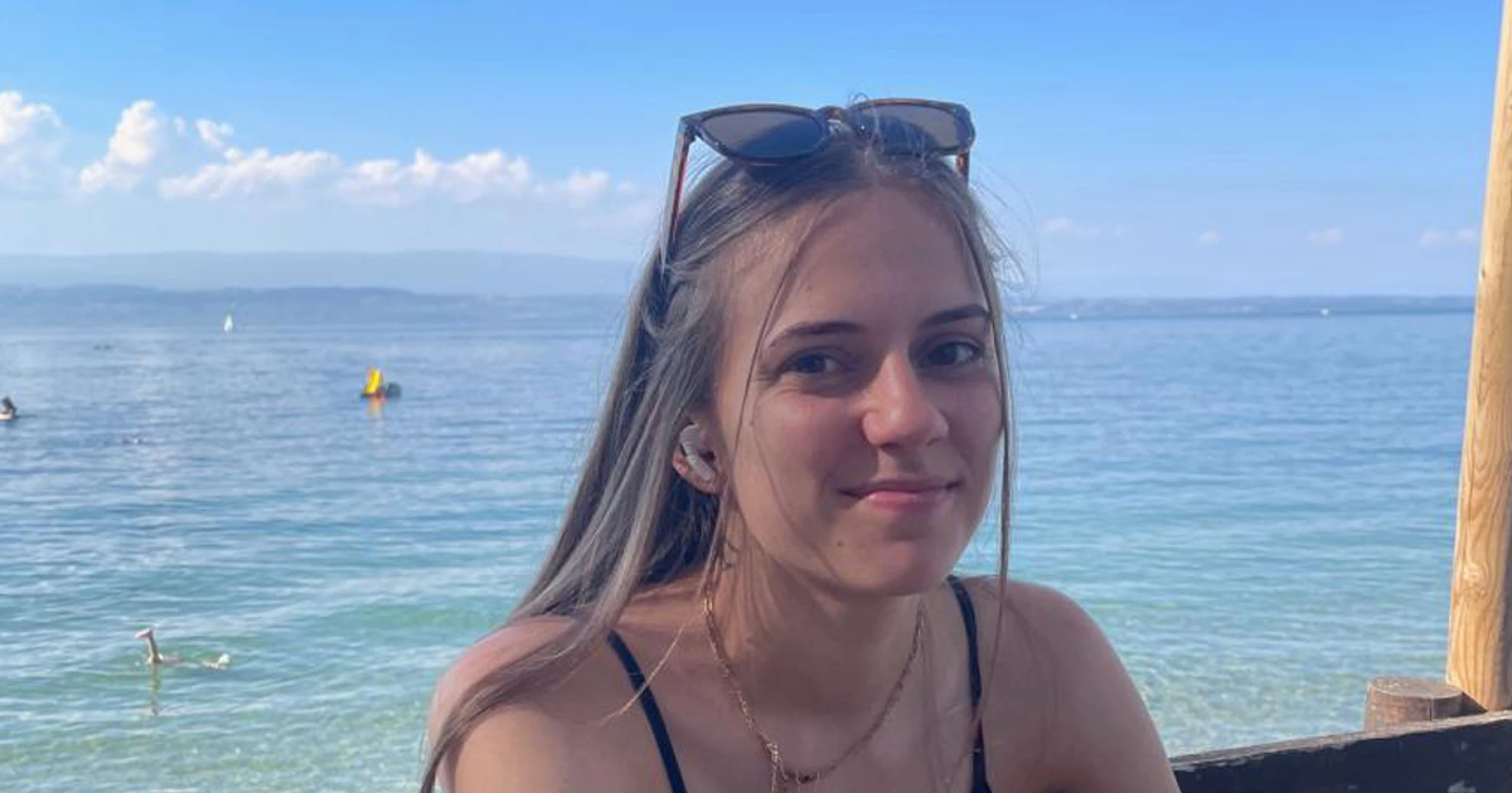Une jeune maman sauve un homme de la noyade face à l'indifférence générale